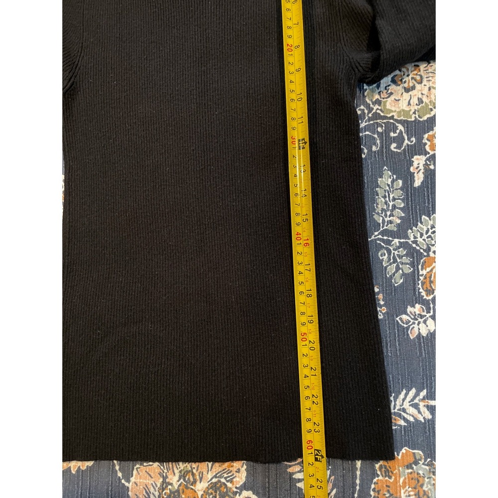 Women's Medium Black Ribbed Knit Crew Neck Sweater Gold Button Cuffs Minimalist - Picture 10 of 13